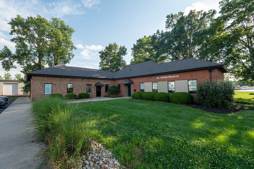 698 Morrison Rd, Columbus, OH for lease - Primary Photo - Image 1 of 4