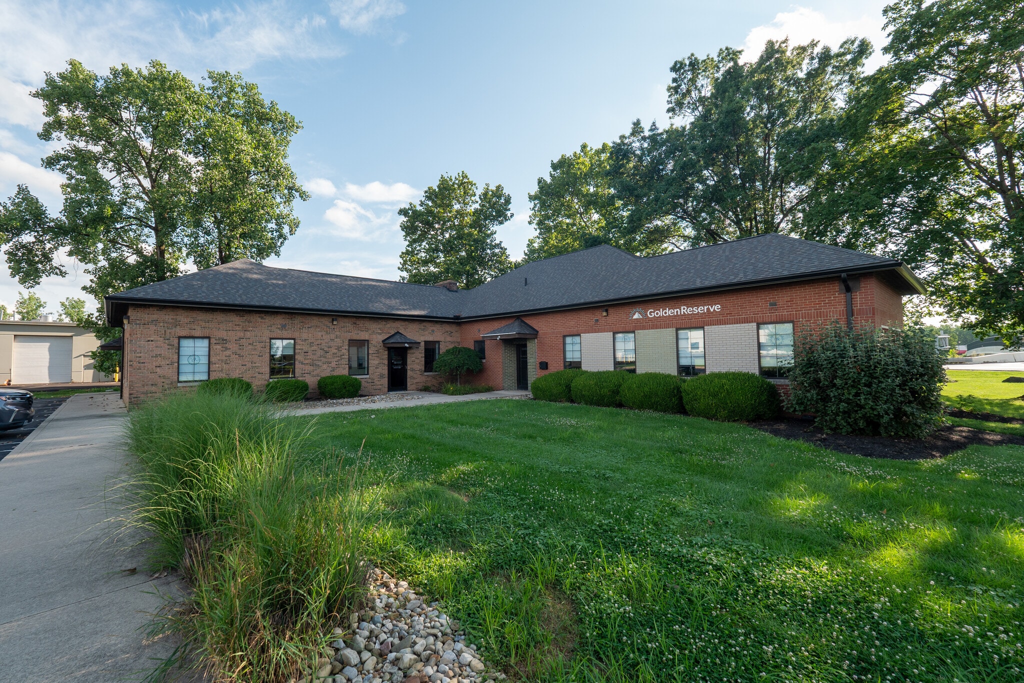 698 Morrison Rd, Columbus, OH for sale Building Photo- Image 1 of 28