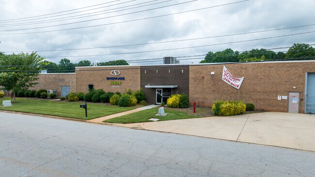 Plus de détails pour 615 Industrial Ave, Salisbury, NC - Industriel à louer