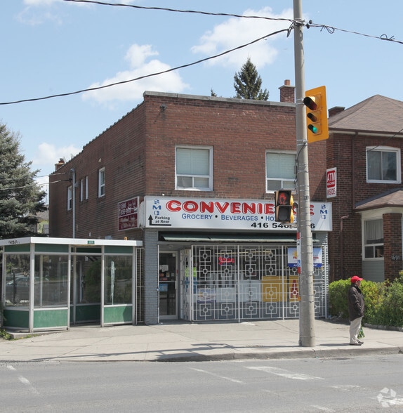 1693 Keele St, Toronto, ON à vendre - Photo du bâtiment - Image 2 de 2
