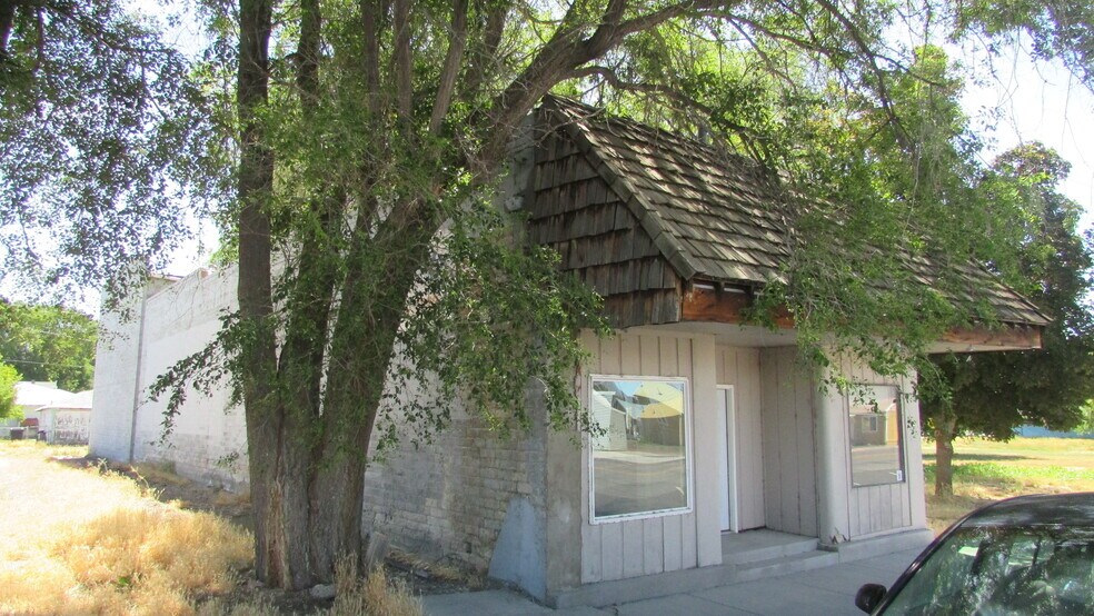 512-538 Main St, Tulelake, CA à vendre - Photo du bâtiment - Image 1 de 2