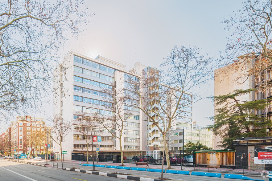 Calle de María de Molina, 39, Madrid, Madrid for lease - Building Photo - Image 2 of 27