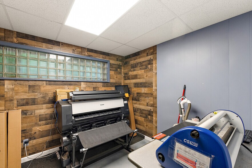 451 E Wilson Ave, Pontiac, MI à vendre - Photo intérieure - Image 3 de 18