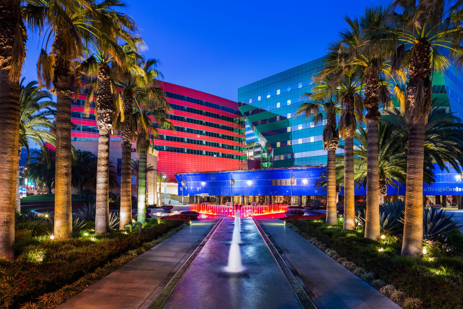 8687 Melrose Ave, West Hollywood, CA for lease Primary Photo- Image 1 of 11