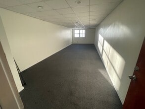 50 Gerard St, Huntington, NY à louer Photo intérieure- Image 1 de 1