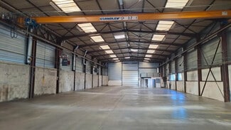 Plus de détails pour Local d'activités à louer