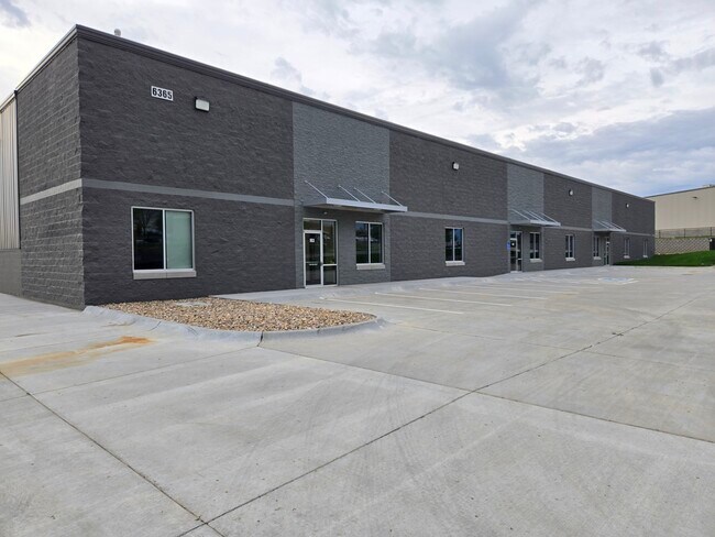 Plus de détails pour 6365 118th St, Omaha, NE - Industriel à louer