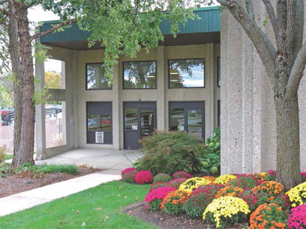 800 W 5th Ave, Naperville, IL à louer Photo du bâtiment- Image 1 de 21