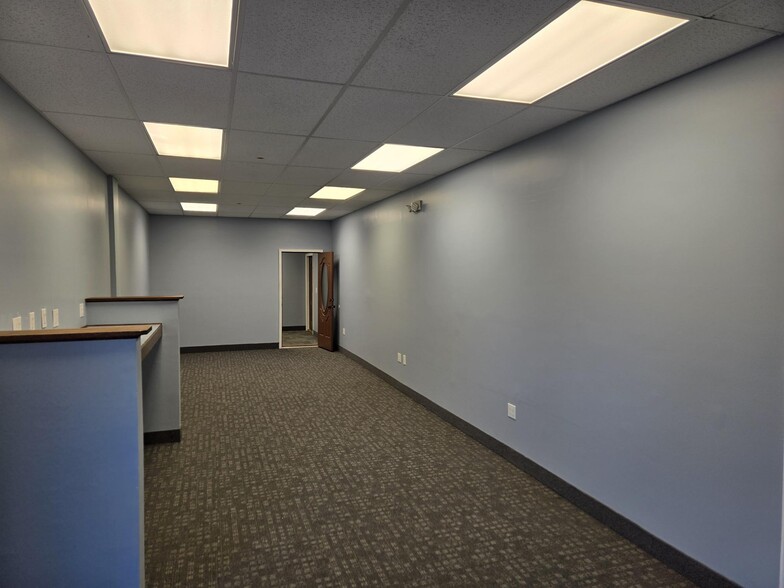 35 Mill Street Central, Marlborough, MA for lease - Building Photo - Image 3 of 9