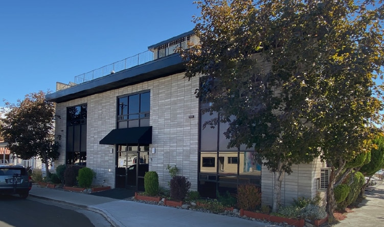 690 W 2nd St, Reno, NV for sale - Building Photo - Image 2 of 8