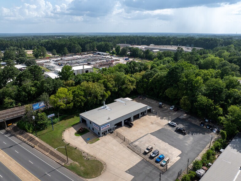 3045 W Loop 281, Longview, TX à vendre - Photo du bâtiment - Image 3 de 9