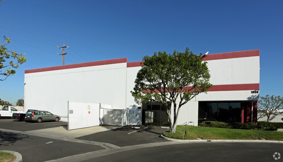 1959 N Main St, Orange, CA à louer - Photo du bâtiment - Image 2 de 3
