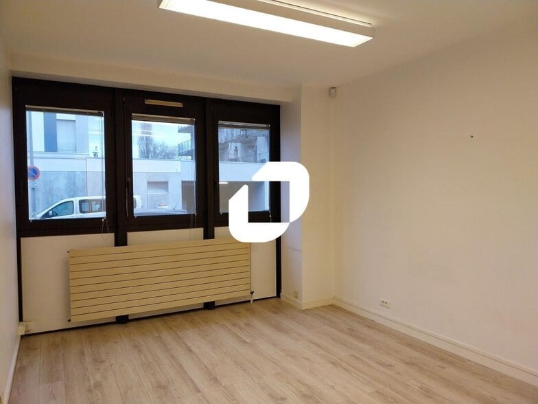 Rue Louis Marin, Nantes for lease - Interior Photo - Image 3 of 11