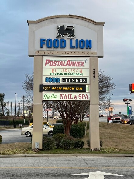 2607 Woodruff Rd, Simpsonville, SC for lease - Building Photo - Image 2 of 3