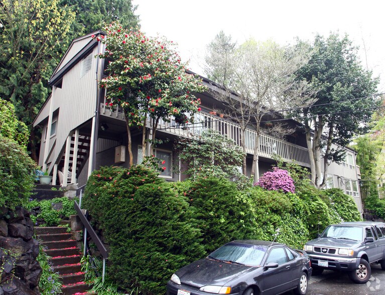 4735 Ravenna Ave NE, Seattle, WA à vendre - Photo du bâtiment - Image 3 de 19