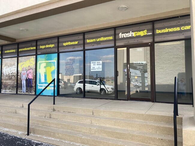 Plus de détails pour 775 Eastgate South Dr, Cincinnati, OH - Commerce de détail à louer
