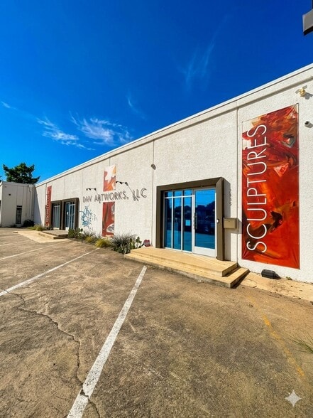 2835 Irving Blvd, Dallas, TX for sale - Primary Photo - Image 1 of 10