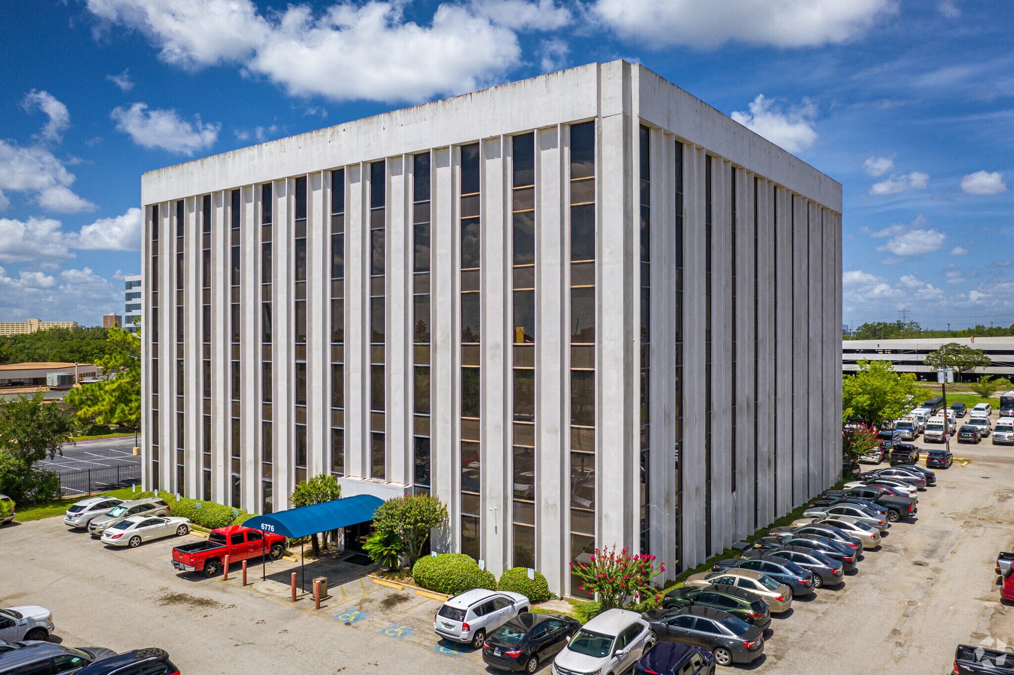 6776 Southwest Fwy, Houston, TX for lease Building Photo- Image 1 of 14