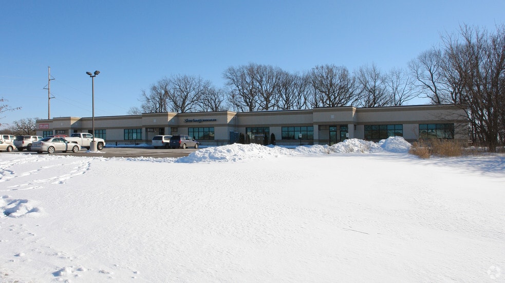 725 Cornerstone Crossing, Waterford, WI for sale - Building Photo - Image 3 of 57
