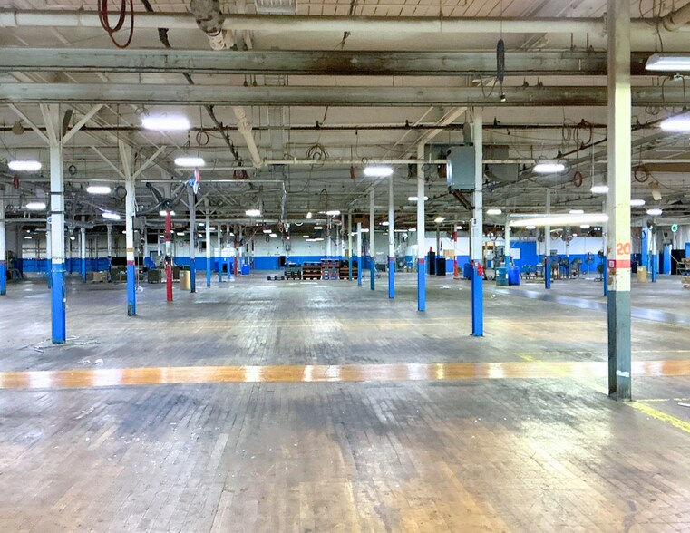 342 Shelbyville Mills Rd, Shelbyville, TN à louer - Photo du bâtiment - Image 2 de 4