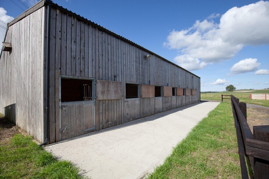 338 A, Marlborough à vendre - Photo du bâtiment - Image 3 de 9