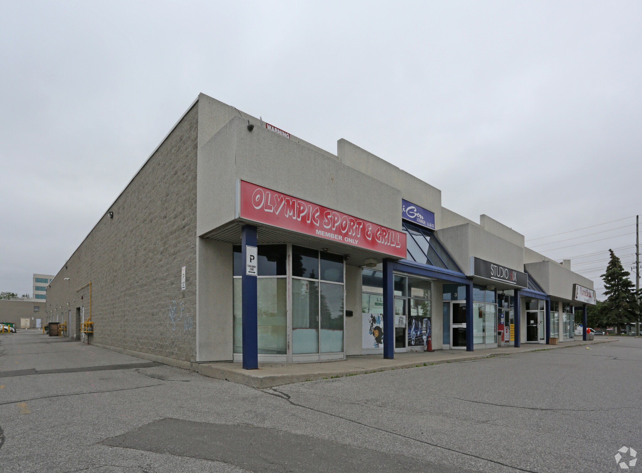 3232 Steeles Ave W, Vaughan, ON à vendre Photo principale- Image 1 de 1