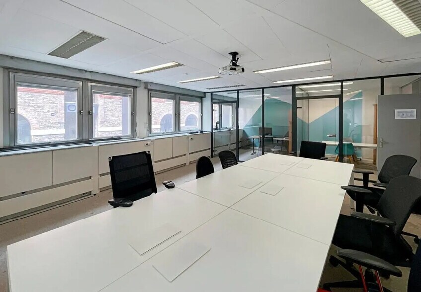 32 Rue De Cambrai, Paris à louer - Photo du bâtiment - Image 2 de 16