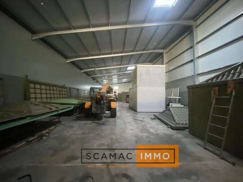 Office in Gémenos for lease - Interior Photo - Image 2 of 4