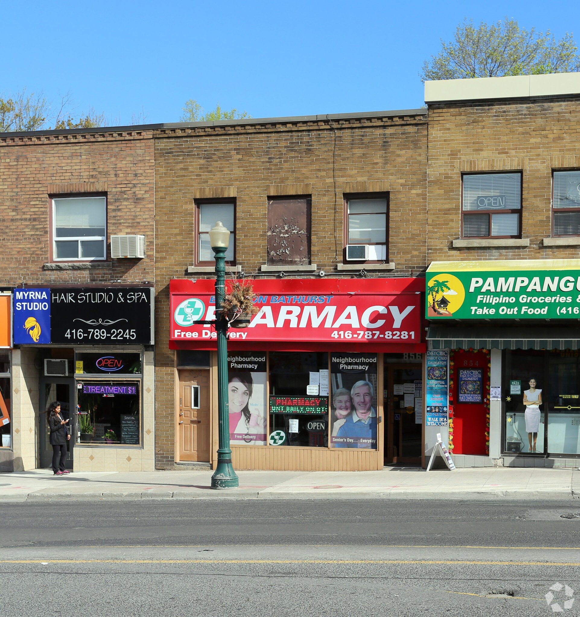 856-858 Eglinton Ave W, Toronto, ON à vendre Photo principale- Image 1 de 1
