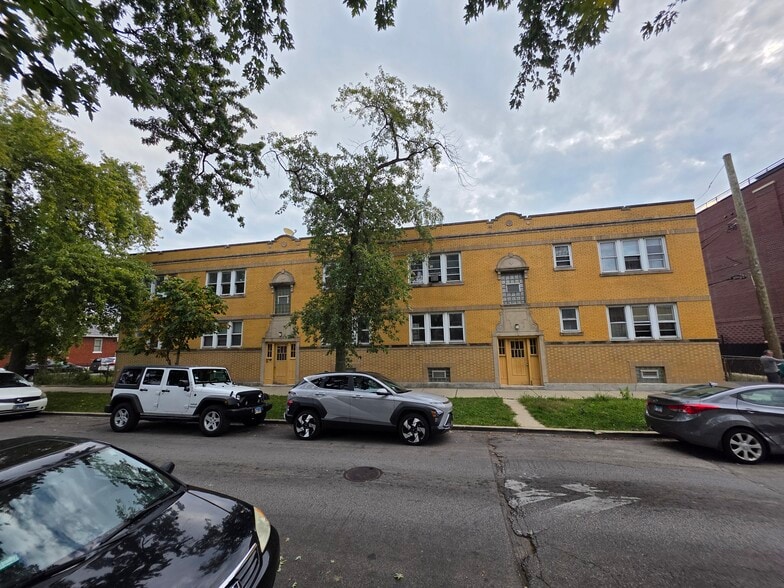 3217 N Kildare Ave, Chicago, IL for sale - Primary Photo - Image 1 of 13