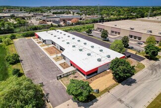 Plus de détails pour 8949 N Deerbrook Trl, Brown Deer, WI - Flex à vendre