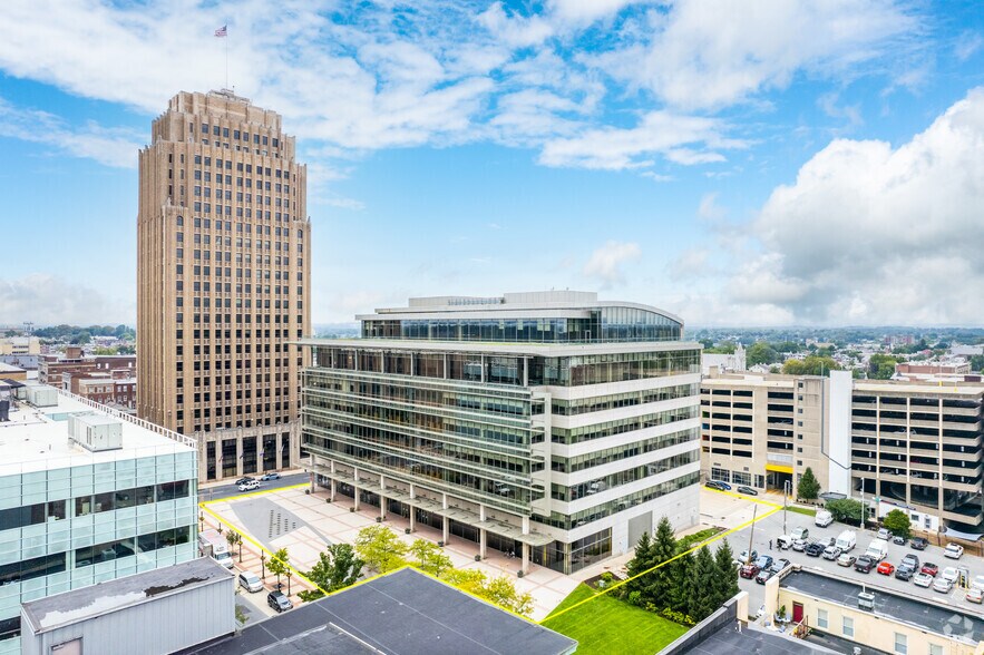 835 W Hamilton St, Allentown, PA à louer - Aérien - Image 2 de 9