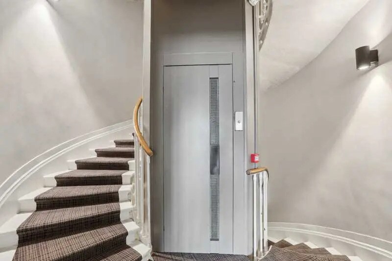 Office in Bordeaux for lease - Building Photo - Image 3 of 11