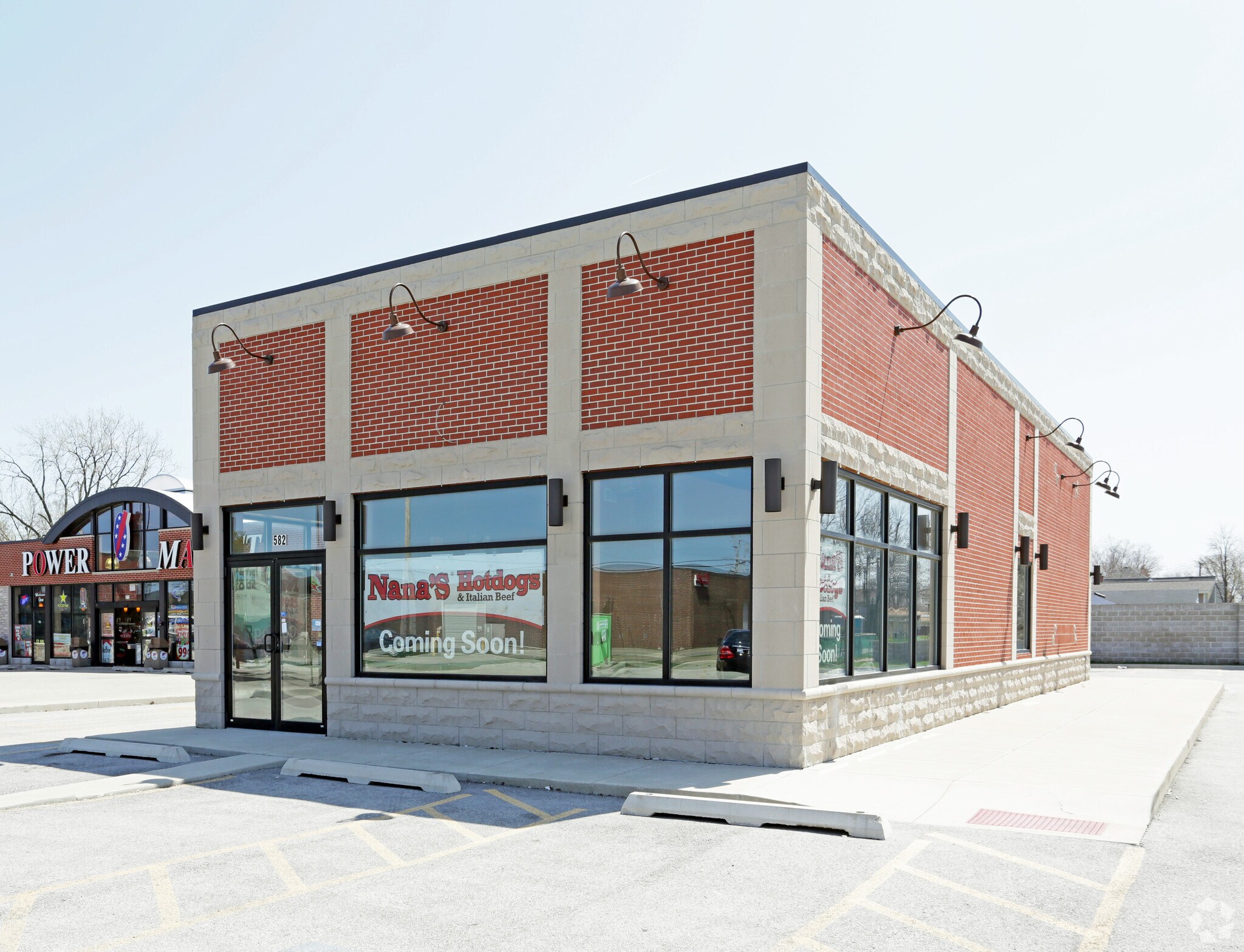 582 W Lake St, Elmhurst, IL for lease Primary Photo- Image 1 of 4