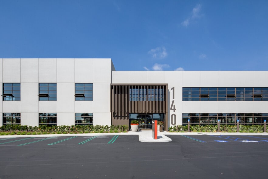 140 Progress, Irvine, CA for lease - Primary Photo - Image 1 of 21