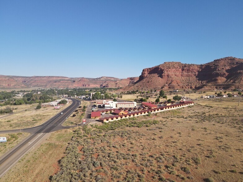 US Highway 89, Kanab, UT à vendre - Photo du bâtiment - Image 2 de 13