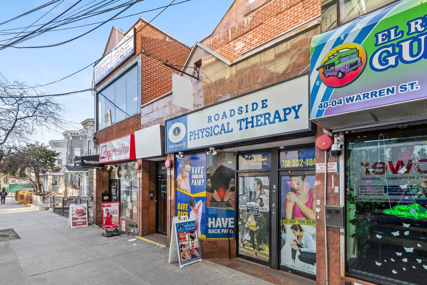 4008 Warren St, Elmhurst, NY for lease - Building Photo - Image 3 of 3