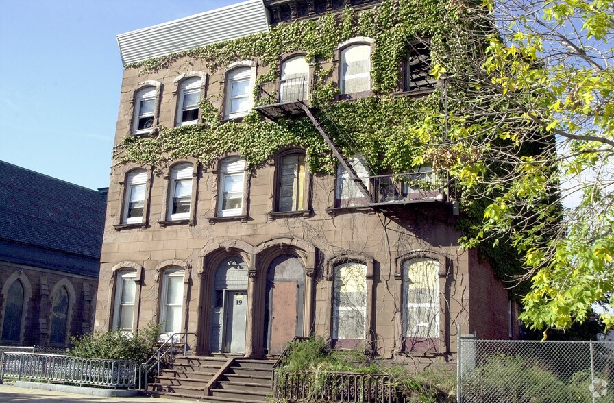 17-19 Lincoln Pky, Newark, NJ à vendre - Photo du bâtiment - Image 2 de 4