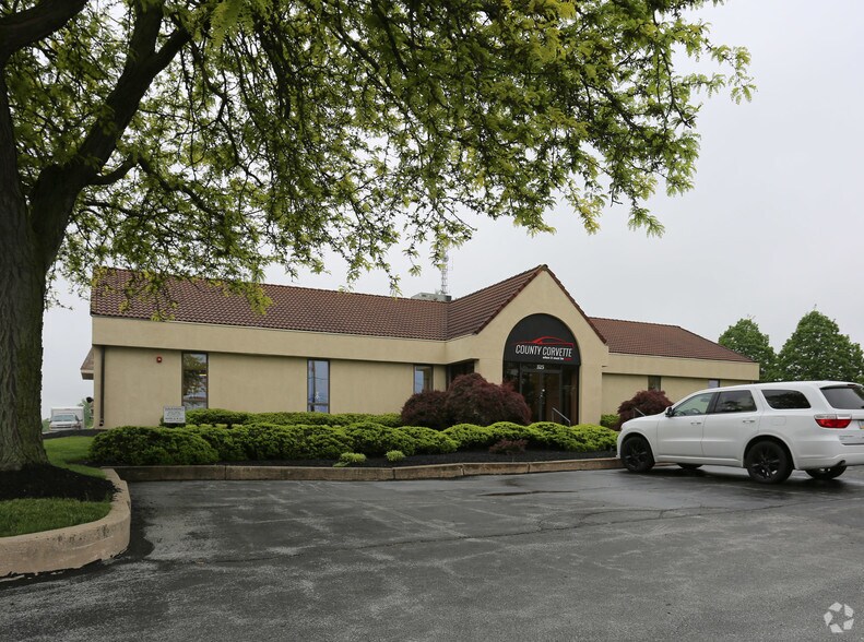 325 Westtown Rd, West Chester, PA à louer - Photo du bâtiment - Image 3 de 8