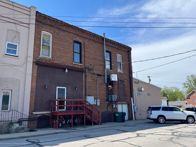 120 N Main St, Churubusco, IN for lease - Building Photo - Image 2 of 2
