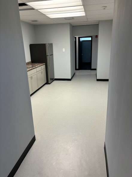 518 Broadway, Monticello, NY for lease - Interior Photo - Image 3 of 4