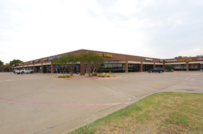 Plus de détails pour 5975 S Cooper St, Arlington, TX - Commerce de détail à louer