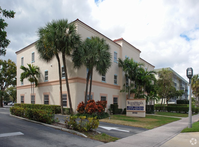 240 W Palmetto Park Rd, Boca Raton, FL for lease - Building Photo - Image 3 of 4