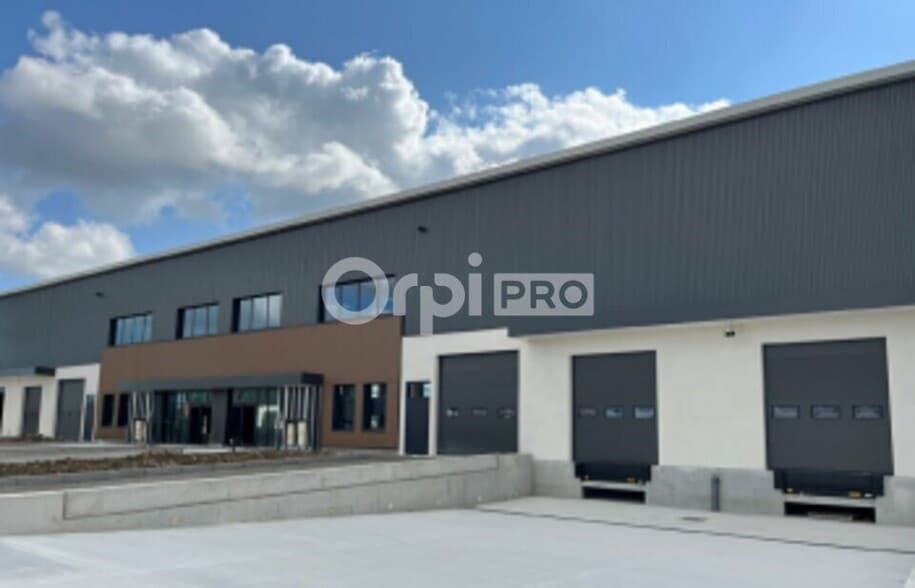 25 Route De Lyon, Saint-Priest for lease - Building Photo - Image 1 of 5