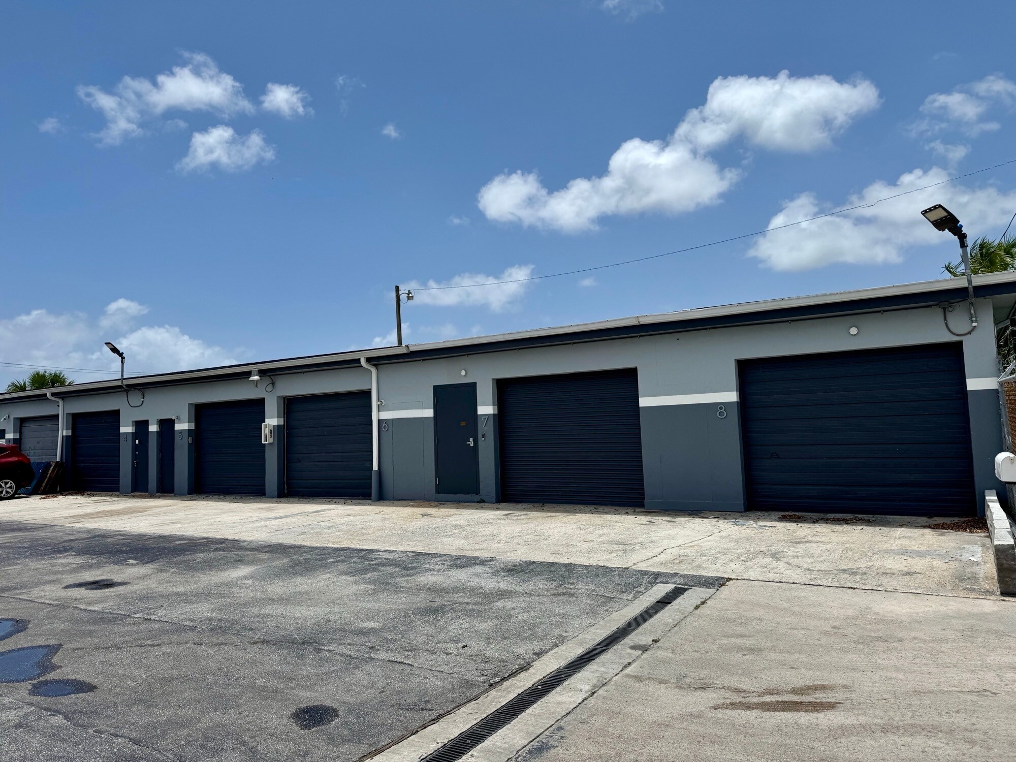617 W Industrial Ave, Boynton Beach, FL à vendre Photo du bâtiment- Image 1 de 7