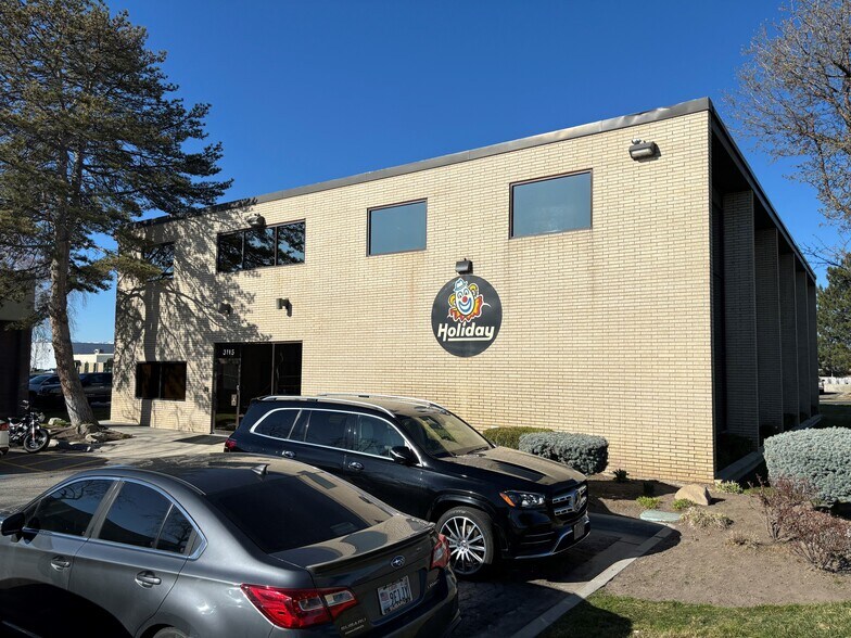 3115 W 2100 S, Salt Lake City, UT à louer - Photo du bâtiment - Image 2 de 8