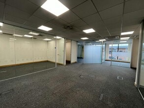 White Lion Rd, Amersham for lease Interior Photo- Image 2 of 15