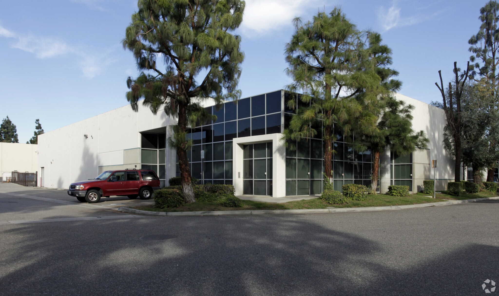 13348 Monte Vista Ave, Chino, CA à vendre Photo du bâtiment- Image 1 de 4