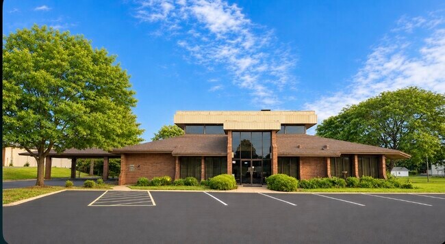 Plus de détails pour 1100 Spotsylvania St, New Athens, IL - Commerce de détail à vendre