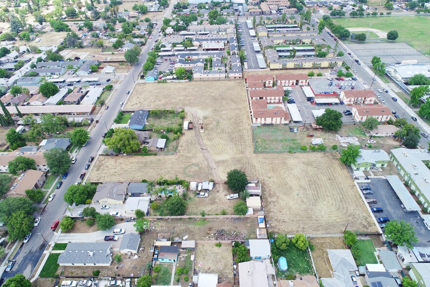 1250 N 8th St, Fresno, CA for sale - Aerial - Image 3 of 5